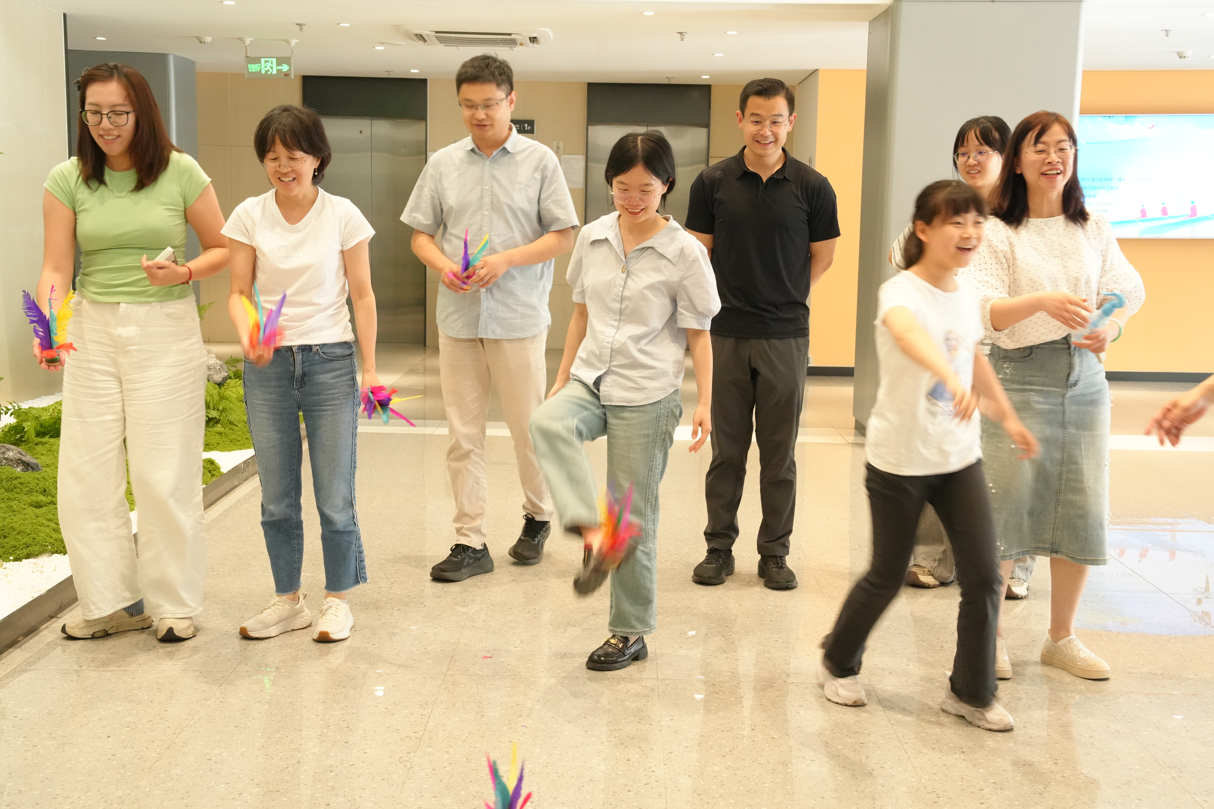 19d37b28ed664cea898174deb0b45e74.jpg 毽球1.JPG