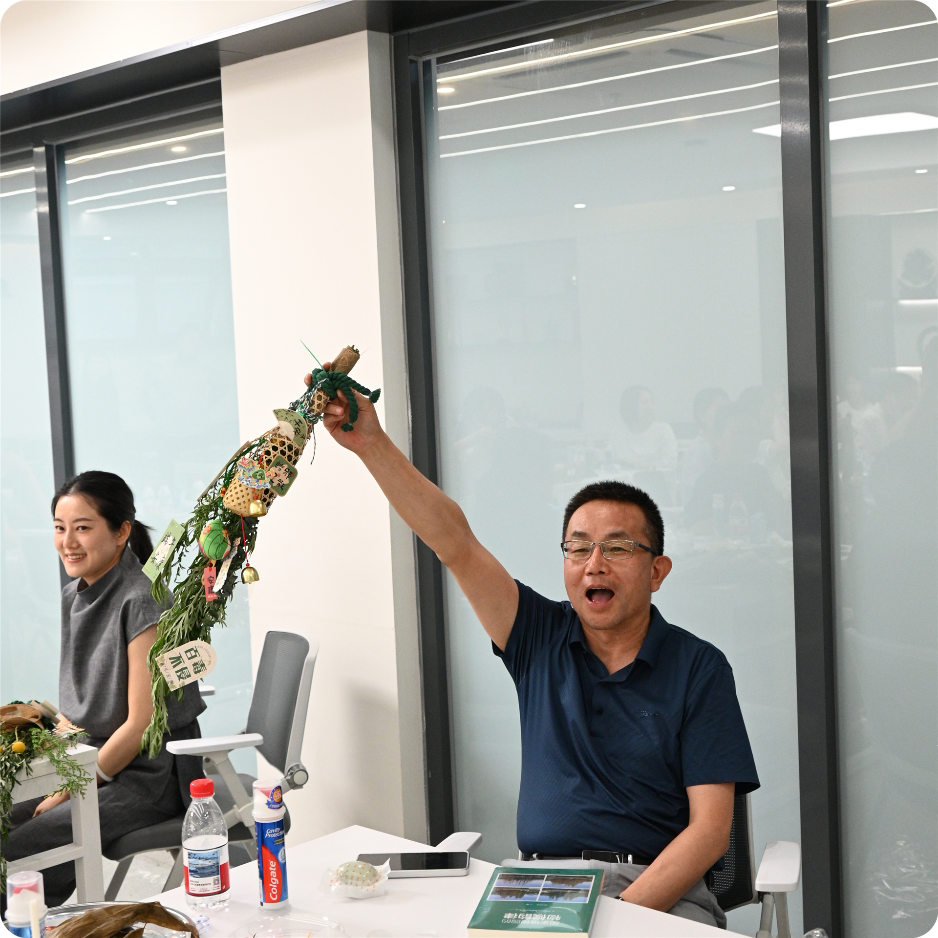 fae17724c98a45288cacd57a8df0c9df.jpg 艾草1.jpg